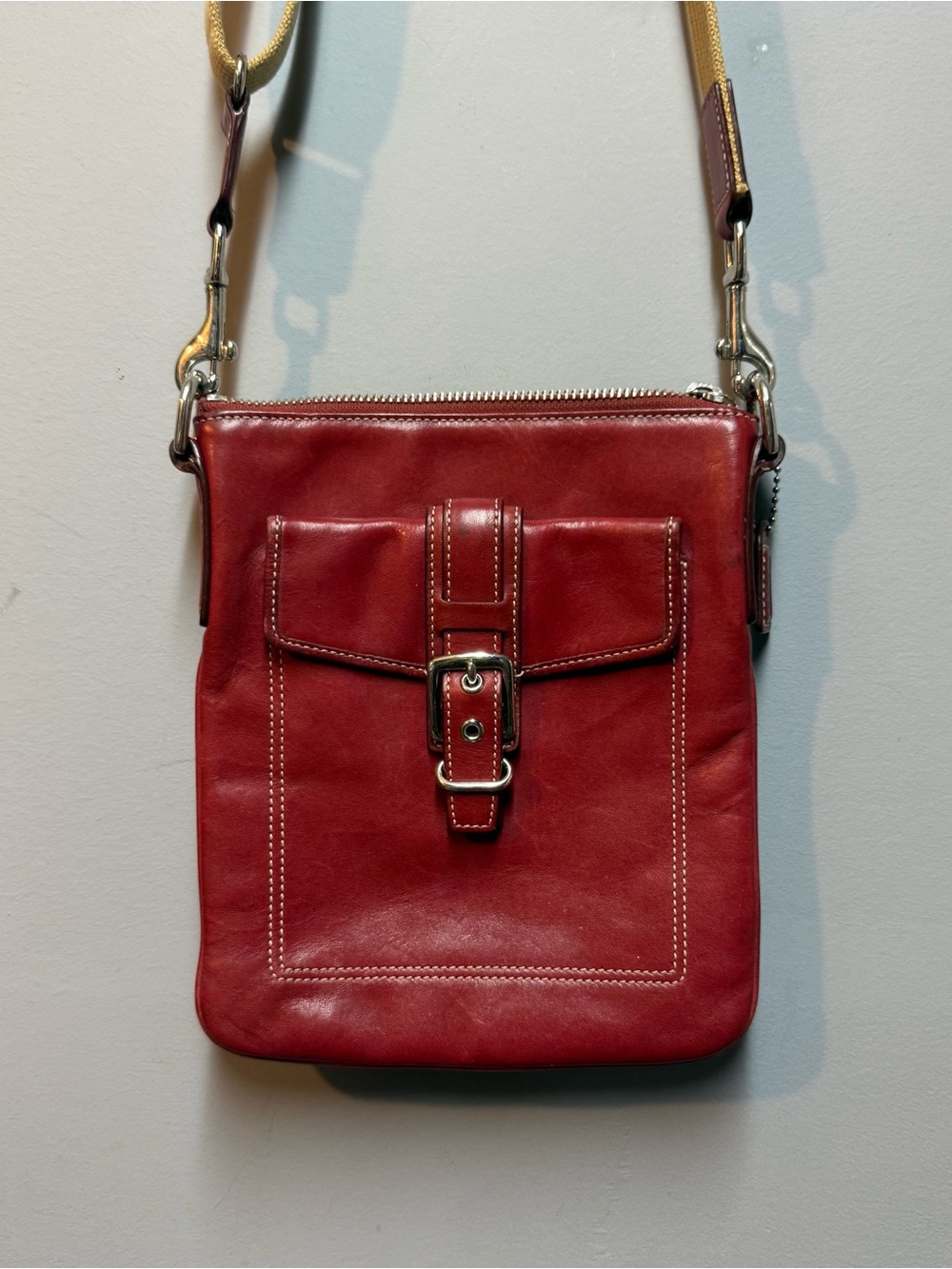 vintage - Coach - Red Leather Crossbody Bag with Front & back Pockets